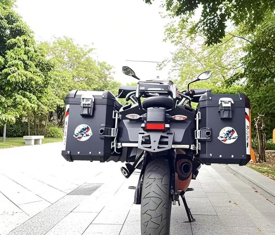 BMW Motorcycle Auxiliary Fuel Tank Made of PE Material for BMW R1300GS (15L) Two tanks Each tank is 7.5L Gas Tank Fits Tourateck/ Loboo Racks Make a Note for Brand Racks If R1300GS Adventure, Contact Us First.